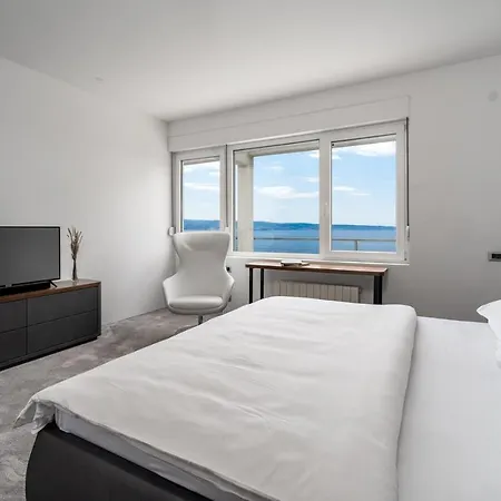 New! Seaview Aba With 38sqm Heated Infinity Pool, 4 Bedrooms, Media Room, 150m From Sea * Podstrana