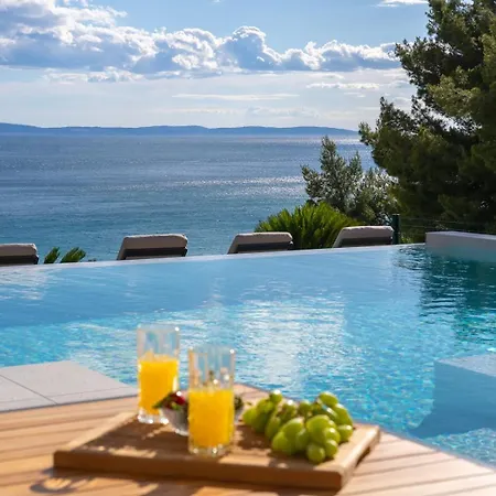 Villa New! Seaview Aba With 38sqm Heated Infinity Pool, 4 Bedrooms, Media Room, 150m From Sea